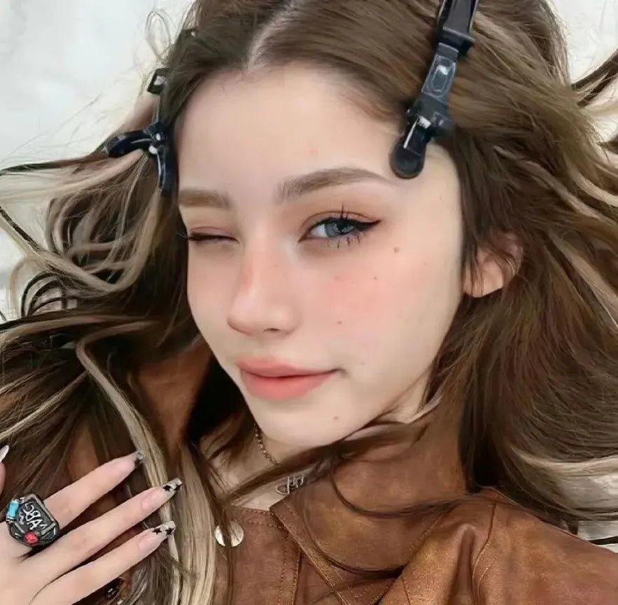 小人参精奶呼呼带全家暴富